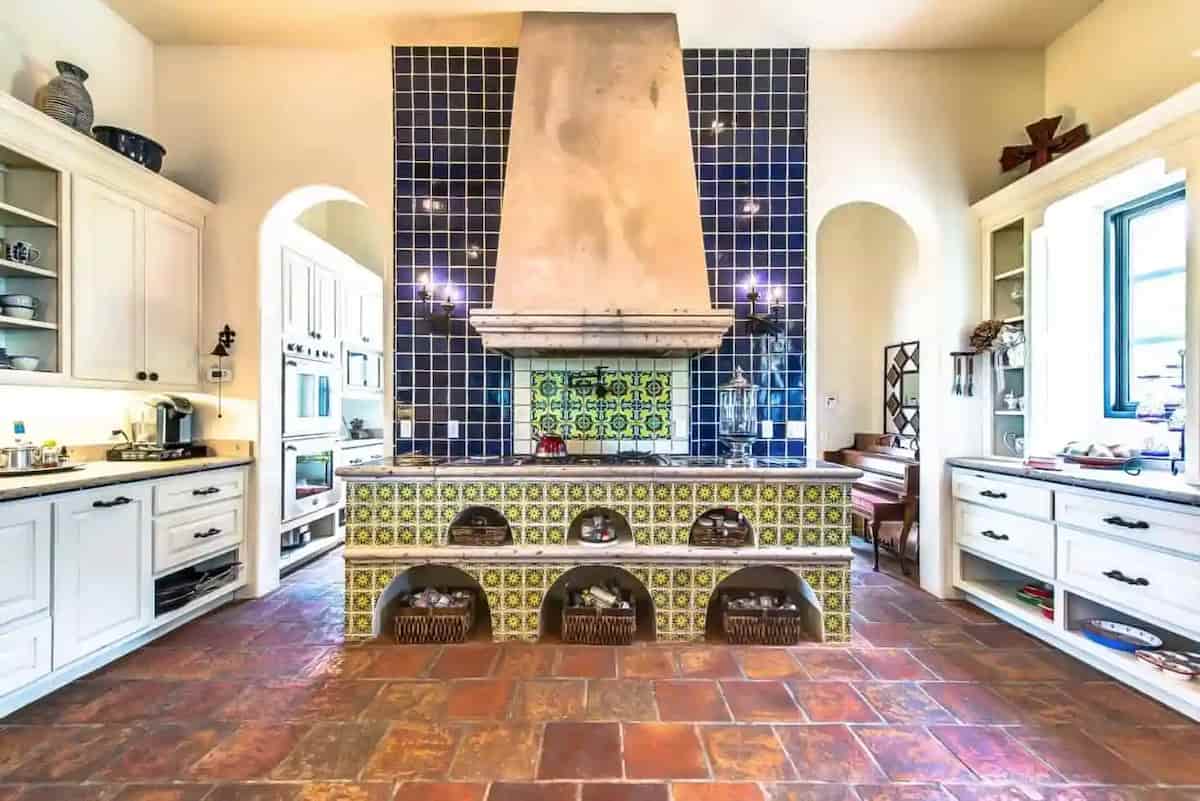 Modern kitchen tile option